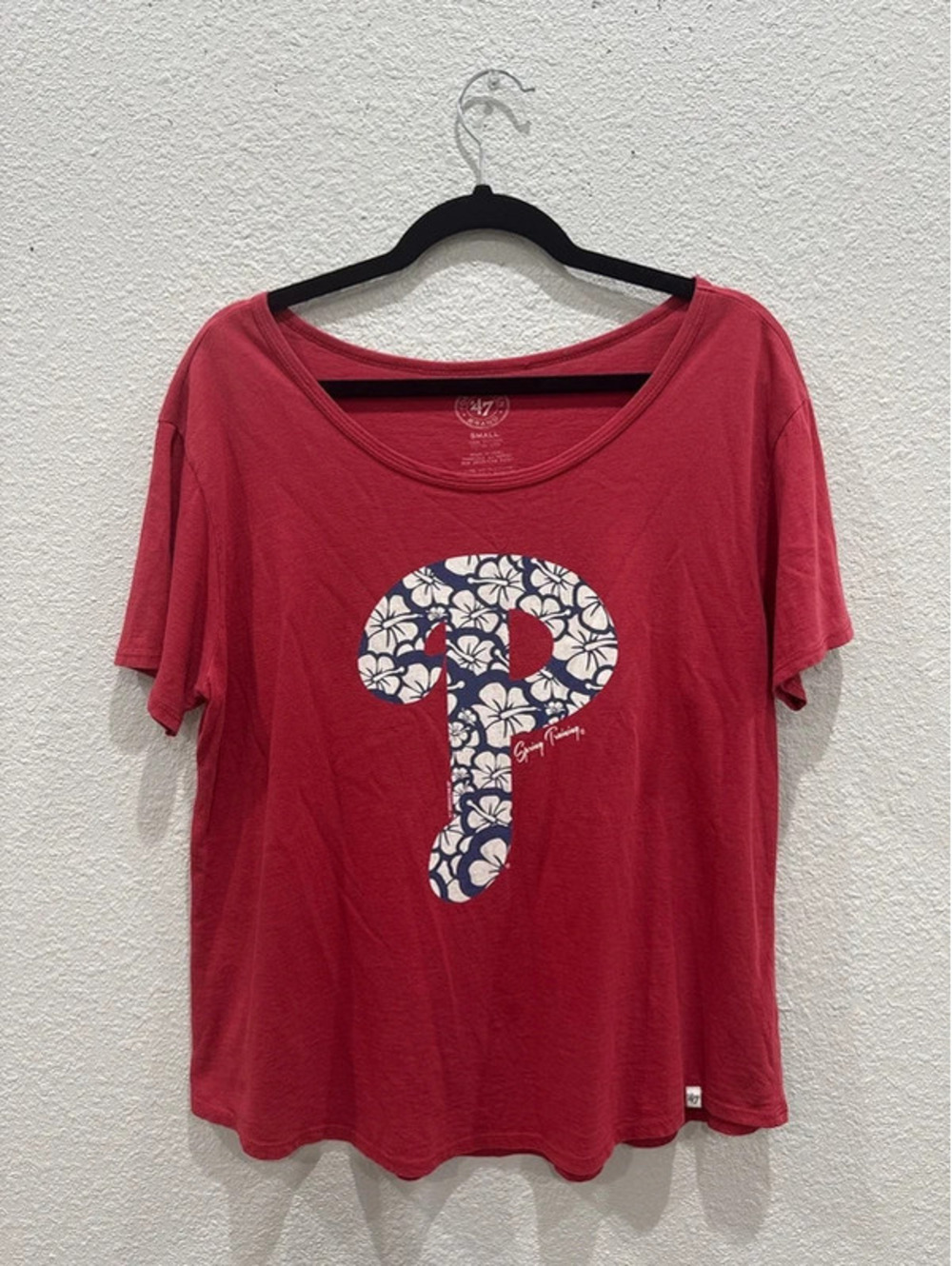 Philadelphia Phillies ’47 Frankie Scoop Neck Tee Small